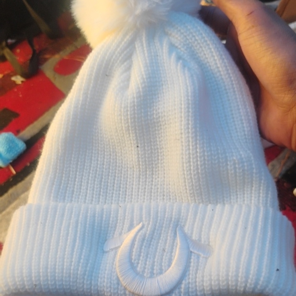 True Religion White Knit Beanie with Pom Pom